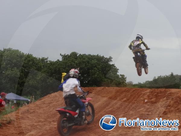 Emo&ccedil;&atilde;o em duas rodas e muita adrenalina marcaram o I Motocross Arena Show de Floriano.(Imagem:FlorianoNews)