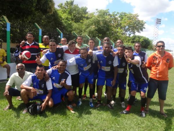 Time da Rua Sete venceu Campeonato dos Trint&otilde;es 2013.(Imagem:FlorianoNews)