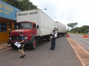 Homicida com mandado de prisão no Goiás é preso pela PRF em Teresina