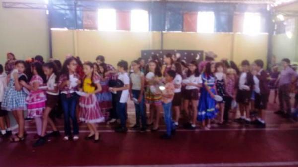 Escola Pequeno Pr&iacute;ncipe promove festa junina para alunos do Ensino Fundamental.(Imagem:FlorianoNews)