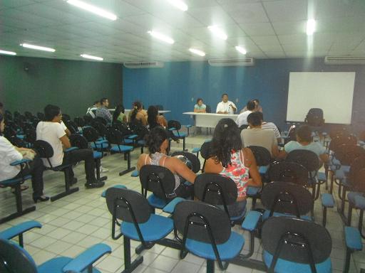 Professores da UESPI suspendem a greve e retornam as aulas em Floriano