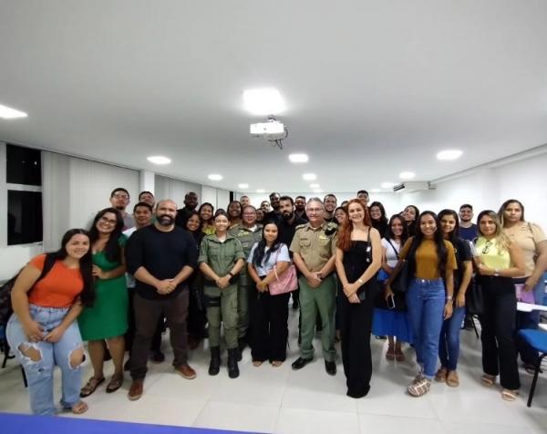 Polícia Militar participa de roda de conversa com estudantes de Direito na FAESF.(Imagem:Reprodução/Instagram)