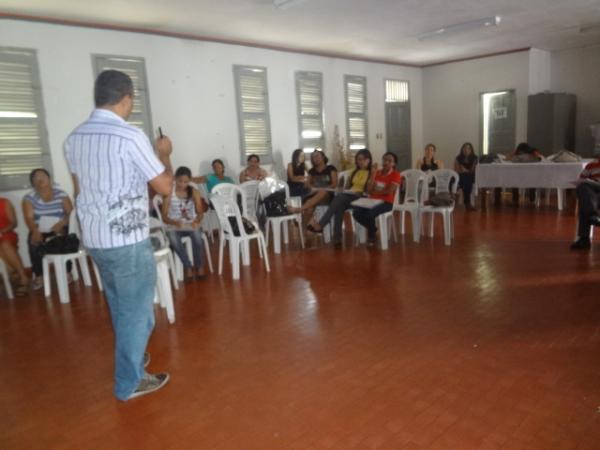 Realizado em Floriano treinamento do PDE.(Imagem:FlorianoNews)