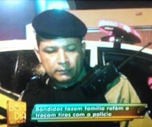 Dupla faz arrastão na zona Leste de Teresina e invade residências