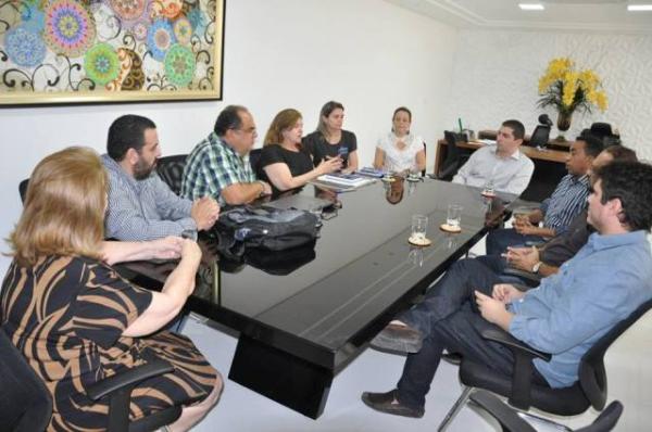 Parceria entre FAESF e Prefeitura pode garantir curso de Medicina para Floriano.(Imagem:SECOM)