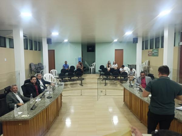 Vereador Marcus Vinicius destaca valorização da educação durante sessão do sindicato dos servidores em Barão de Grajaú(Imagem:FlorianoNews)