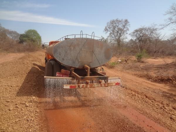 Prefeitura visita obras de recupera&ccedil;&atilde;o em estradas.(Imagem:FlorianoNews)