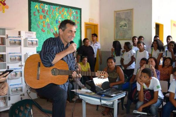 Escola Municipal Ant&ocirc;nio Nivaldo realiza Sarau de Poesia.(Imagem:SECOM)