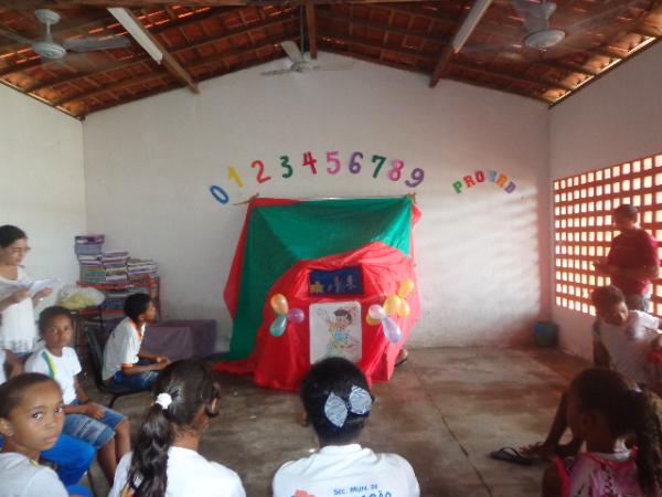  Os Brincantes de Pedagogia realizaram projeto O Contador de Est&oacute;rias em Floriano.(Imagem:FlorianoNews)