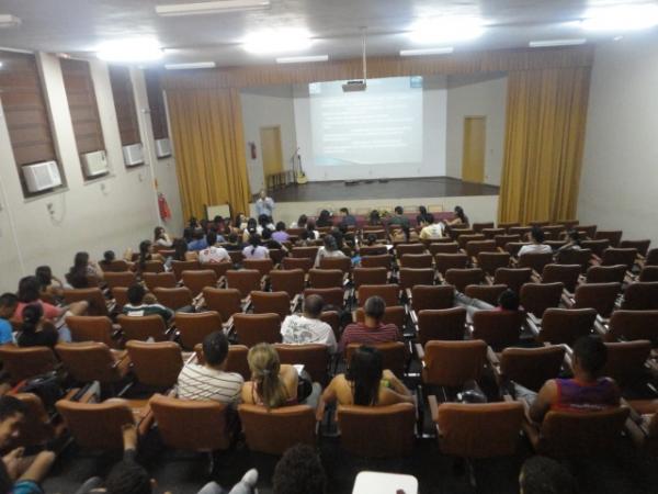 IFPI realiza palestra em comemora&ccedil;&atilde;o ao dia do Bi&oacute;logo.(Imagem:FlorianoNews)
