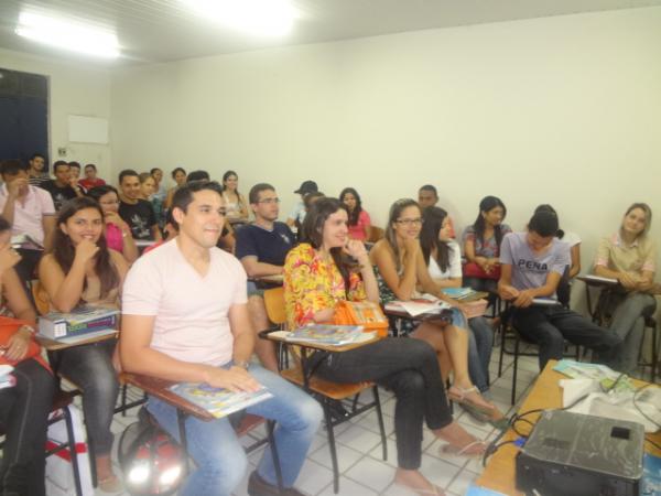 Acadêmicos de Direito da UESPI participam de palestra sobre seguridade social.(Imagem:FlorianoNews)