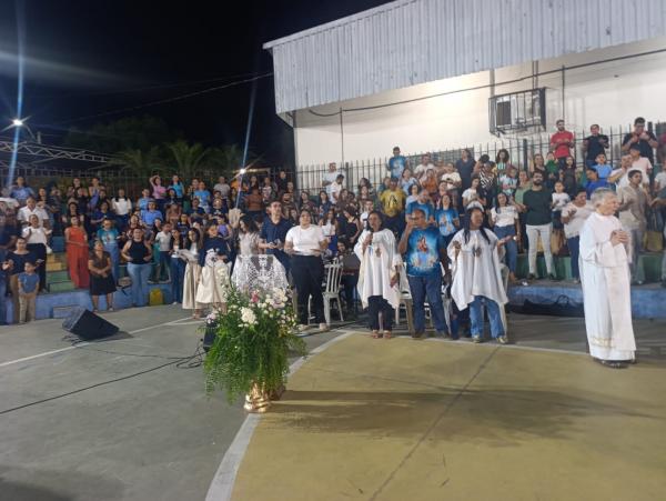 Encerramento do Festejo de Nossa Senhora das Graças reúne fiéis em procissão de fé e gratidão em Floriano(Imagem:FlorianoNews)