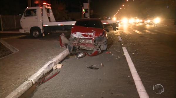 Motorista é preso ao provocar acidente entre 3 carros na João XXIII.(Imagem:Cidade Verde)