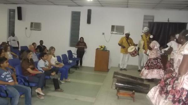 Sonora Brasil apresentou o grupo quilombola Raízes do Bolão em Floriano.(Imagem:FlorianoNews)
