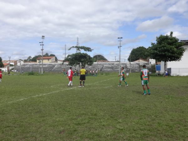 América goleia o Arco-iris pelo Os Quarentões em Floriano.(Imagem:FlorianoNews)