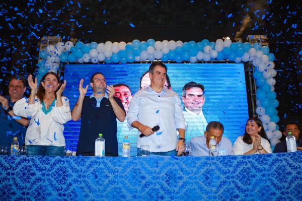 Solenidade com Ciro, Joel e Margarete, lançando Dr Erivelto e Gil em Picos, reúne multidão(Imagem:Ascom)