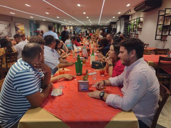 Vereadores e servidores da C&acirc;mara Municipal realizam confraterniza&ccedil;&atilde;o de final de ano.(Imagem:FlorianoNews)