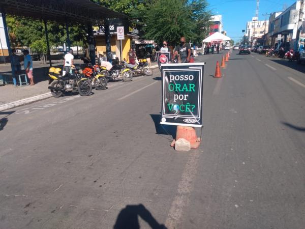 Evang&eacute;licos realizam drive-thru da ora&ccedil;&atilde;o em Floriano(Imagem:FlorianoNews)