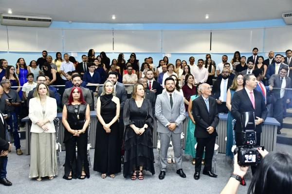Poder Legislativo de Floriano homenageia Dia da Advocacia com sessão solene(Imagem:CMF)