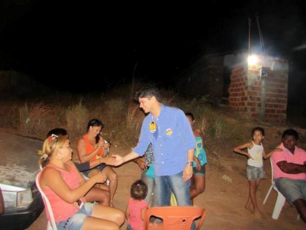 Enéas Maia faz primeira grande caminhada em Floriano.(Imagem:Jaquelina Nascimento)