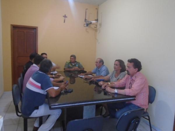 Membros do Conselho Municipal de Segurança participam de reunião no 3º BPM