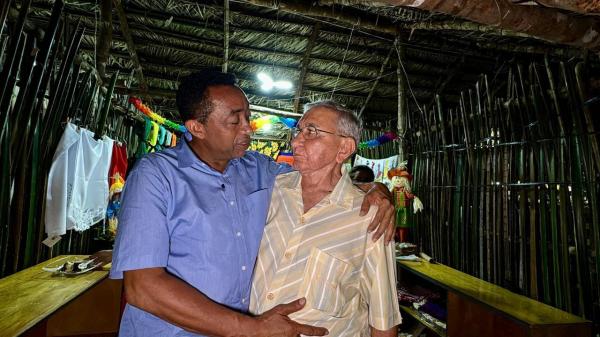  Joel Rodrigues recebe manifesta&ccedil;&otilde;es de apoio popular durante festejos de Campo Maior(Imagem:Ascom)