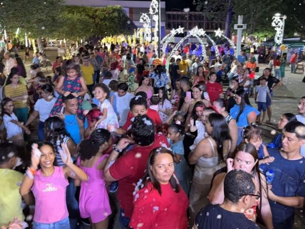 Natal da Alegria transforma Floriano em um cen&aacute;rio de encanto e celebra&ccedil;&atilde;o.(Imagem:Secom)