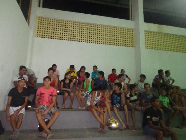 Jogos Escolares Florianense atrai grande p&uacute;blico em Gin&aacute;sio Poliesportivo.(Imagem:FlorianoNews)