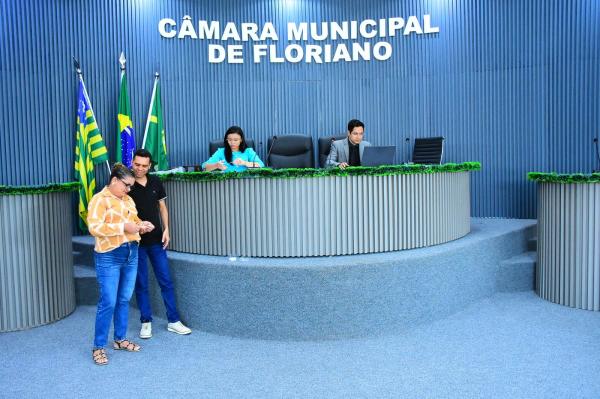 Câmara de Floriano doa bens ociosos para organizações sem fins lucrativos(Imagem:CMF)
