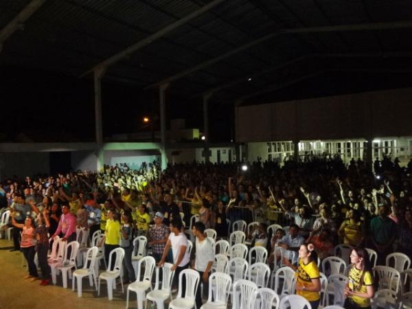 Show gospel abriu com chave de ouro a 1ª edição do Abala Floriano