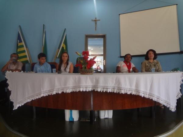 Associa&ccedil;&atilde;o dos Portadores de C&acirc;ncer realiza palestra em Floriano.(Imagem:FlorianoNews)