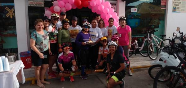  Passeio cicl&iacute;stico &eacute; realizado em Floriano para homenagear as mulheres.(Imagem:FlorianoNews)