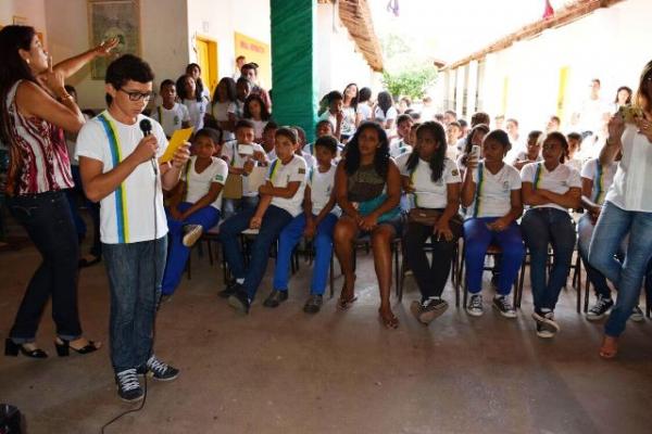 Escola Municipal Ant&ocirc;nio Nivaldo realiza Sarau de Poesia.(Imagem:SECOM)