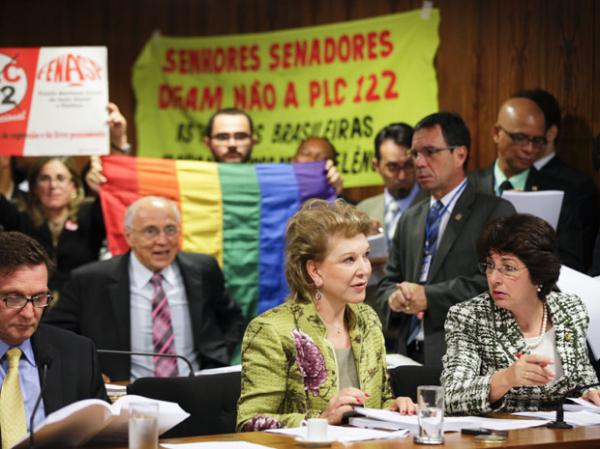 A senadora Marta Suplicy, relatora do projeto que criminaliza a homofobia na Comiss&atilde;o de Direitos Humanos.(Imagem:Ag&ecirc;ncia Senado)