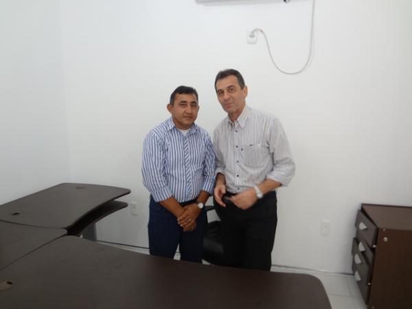 Ouvidor Celso Cavalcante e Prefeito Gilberto J&uacute;nior.(Imagem:FlorianoNews)