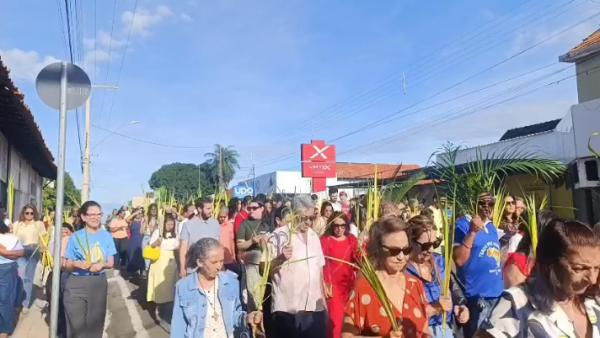 Domingo de Ramos abre a Semana Santa com celebração em Floriano(Imagem:FlorianoNews)