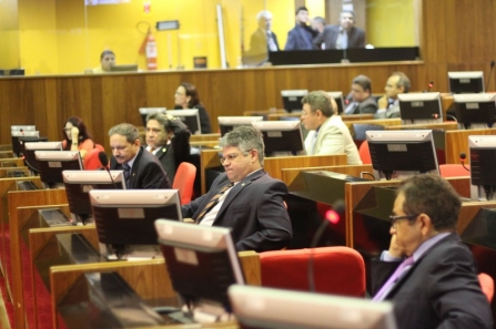 Aprovados requerimentos na área de assistência social e infraestrutura