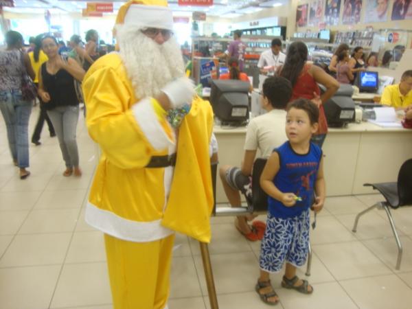 Papai Noel Amarelo(Imagem:reda&ccedil;ao)