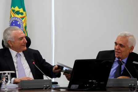 Themístocles Filho tem audiência com Michel Temer em Brasília