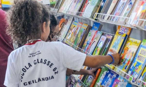 Projetos de lei querem ampliação de recursos para atender alunos com autismo no ensino regular