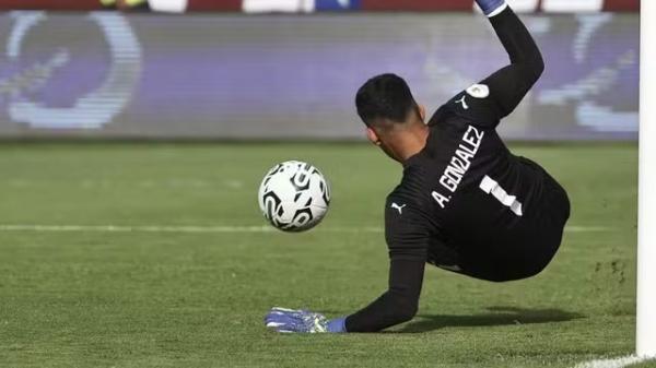 Endrick perde p&ecirc;nalti para o Brasil contra o Paraguai no Pr&eacute;-Ol&iacute;mpico.(Imagem:EFE)