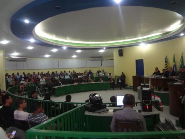 Câmara Municipal de Floriano realizou primeira Sessão Ordinária de 2013.(Imagem:FlorianoNews)