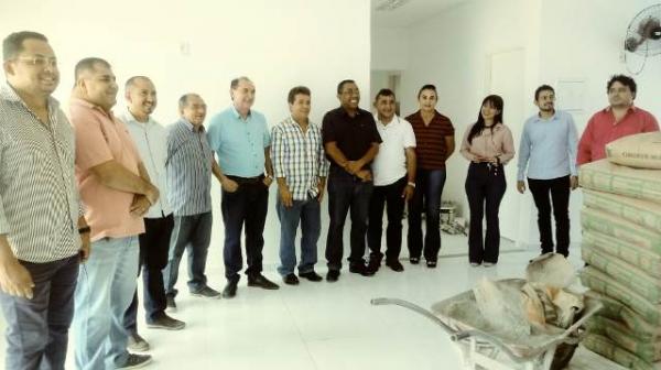 Poder Executivo faz visita t&eacute;cnica a obras em Floriano.(Imagem:FlorianoNews)