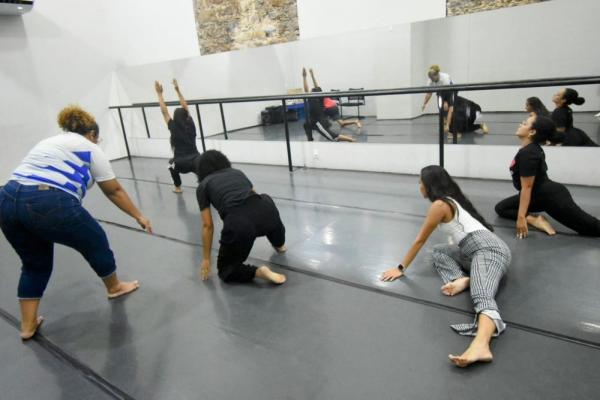 Aulas de dan&ccedil;a s&atilde;o realizadas no Museu do Mar.(Imagem:Francisco Leal)