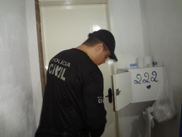 Pol&iacute;cia Civil e Conselho Tutelar realizaram vistorias nos mot&eacute;is de Floriano.(Imagem:FlorianoNews)