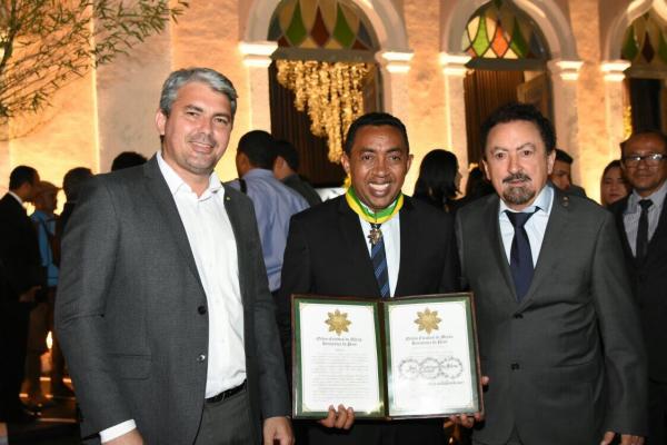 Condecora&ccedil;&atilde;o de Joel Rodrigues(Imagem:Secom)