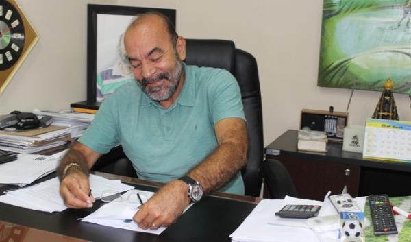 Cesarino Oliveira n&atilde;o v&ecirc; problemas em &aacute;rbitro de fora: 