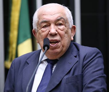 Com PTB dividido, Paes Landim participa de evento da oposição no interior