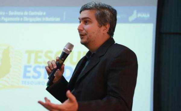 Raio Dantas, analista do Tesouro Estadual e atual gerente de Controle e Monitoramento da Folha de Pagamento e Obriga&ccedil;&otilde;es Tribut&aacute;rias.(Imagem:Divulga&ccedil;&atilde;o)