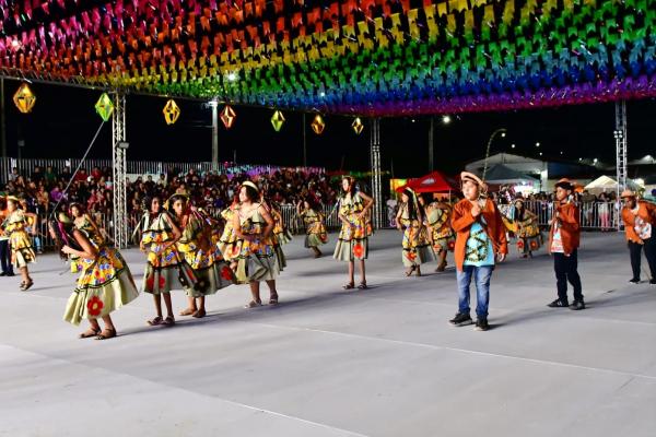 Vereadores de Floriano prestigiam abertura de Festival Regional da Tradição Junina Nacional(Imagem:CMF)